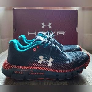 ** Used - New ** - Under Armour YOUTH GIRL'S HOVR Infinite - Size: 6Y